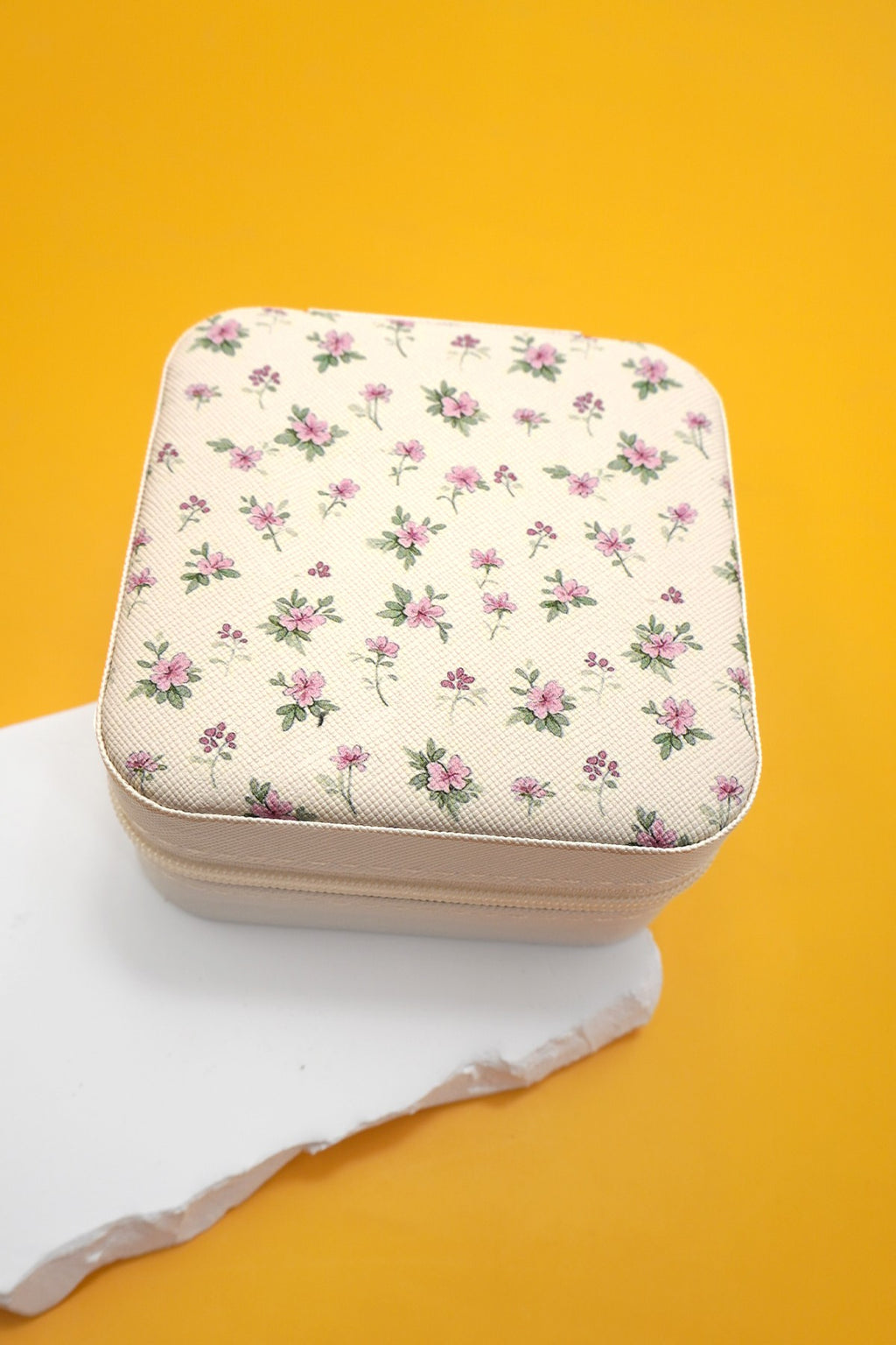 On-The-Go Jewelry Organizer Case