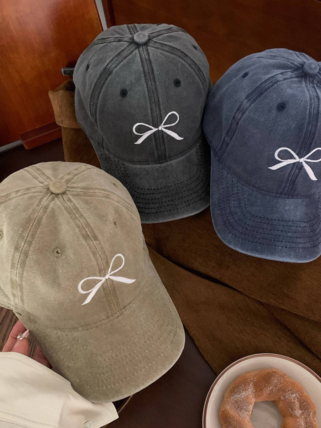 Bow & Go Baseball Cap