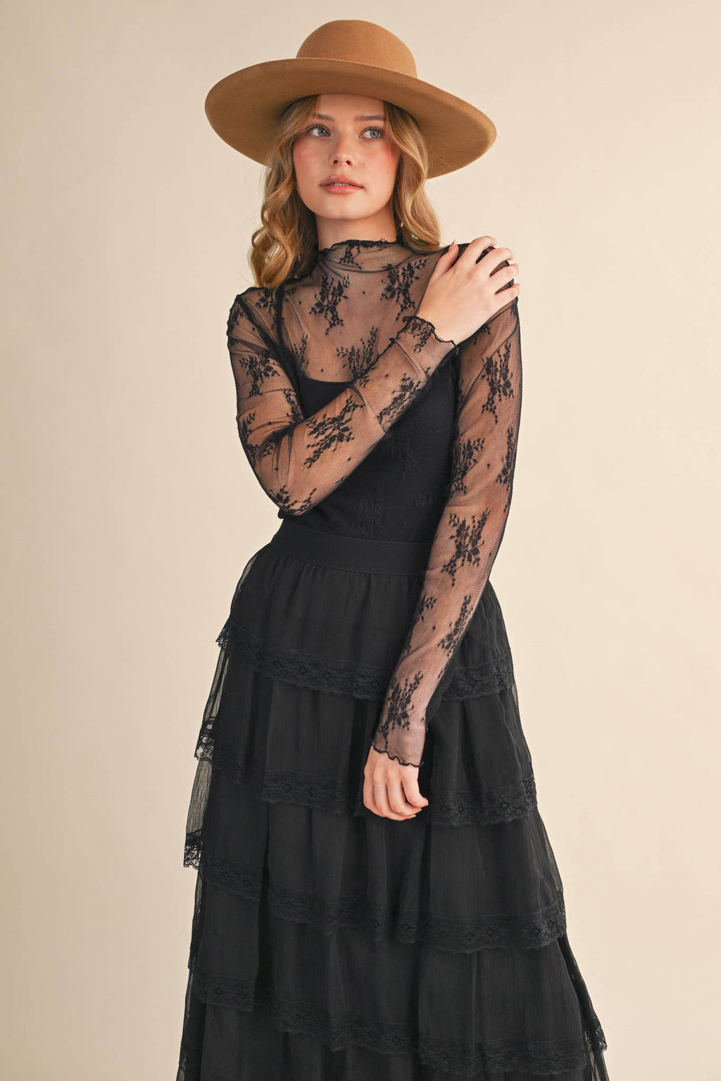 SHEER LACE LONG SLEEVE TOP