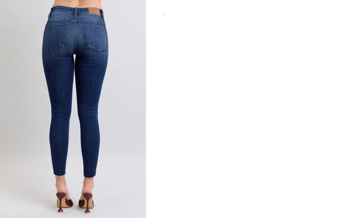 Judy Blue Skinny fit (Mid Rise)